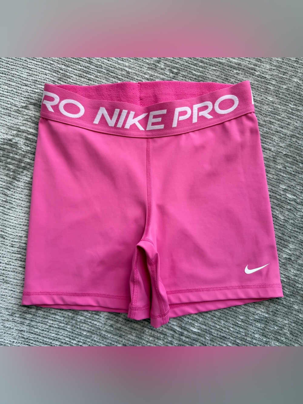 Nike Pro 365 Women’s 5” Mid-Rise Shorts Pink Size M